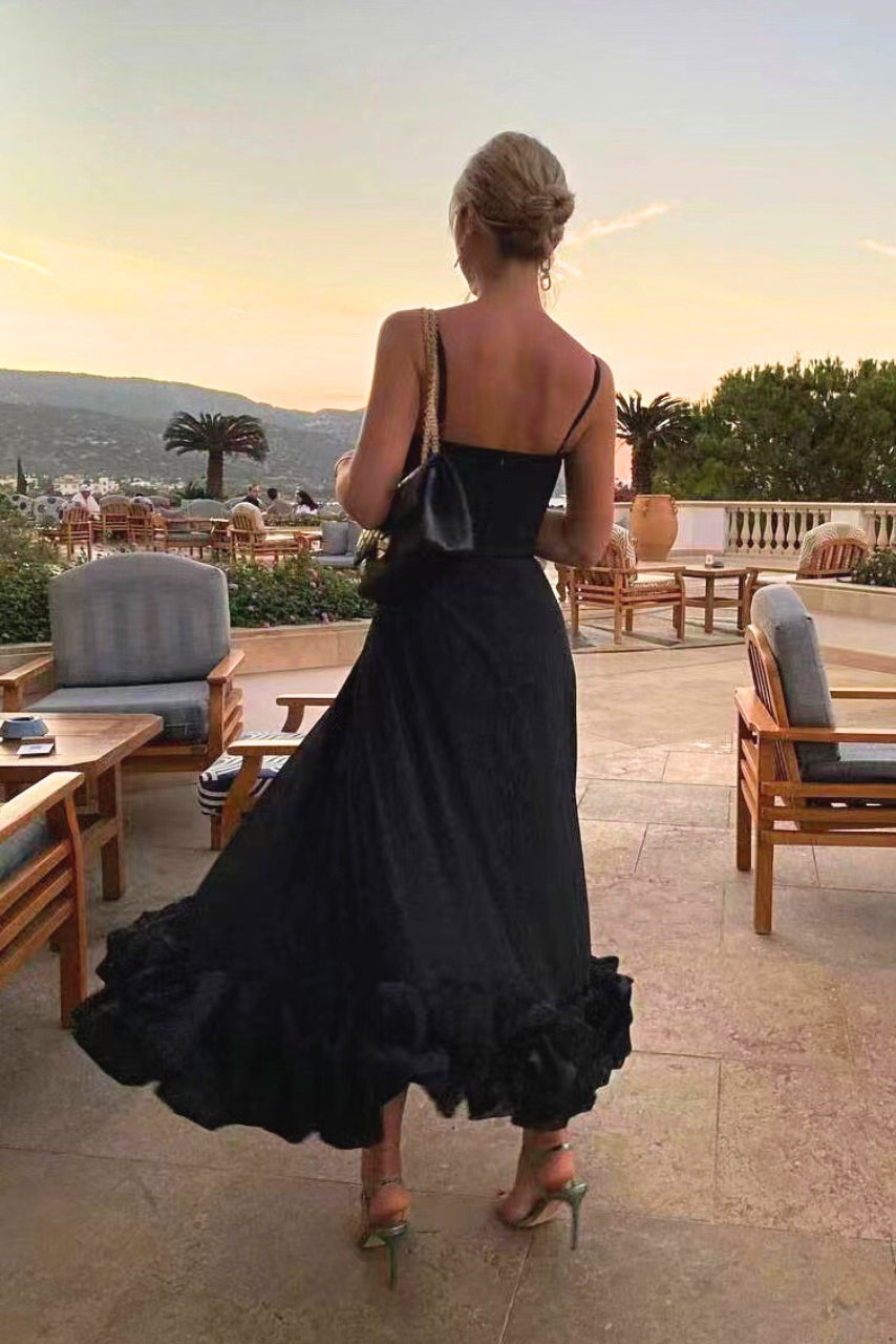 Elegancka sukienka z motywem zwierzęcym