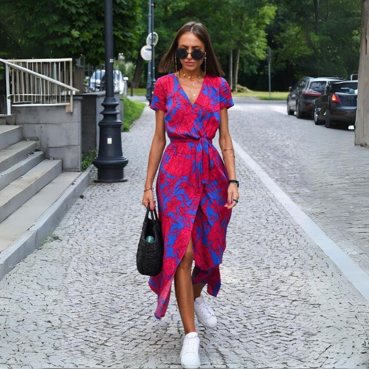 Tzahalit™ | Elegancka sukienka w kwiaty z dekoltem w kształcie V
